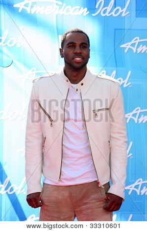 LOS ANGELES - 23. května: Jason Derulo dorazí v 