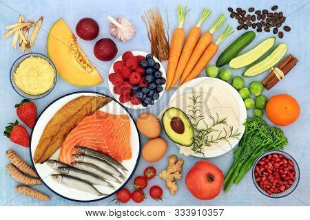 Healthy food collection for asthma sufferers, high in protein, omega 3, antioxidants, vitamins and minerals. Foods to also help wheezing, shortness of breath, COPD and respiratory diseases. Flat lay.