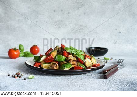 The Classic Dish Of Baked Vegetables Is Ratataui.
Baked Vegetable Salad With Sow And Basil.