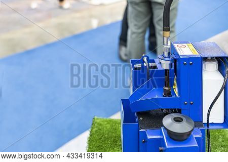 Automatic Welding Torch Cleaner Station For Robot Welding Tip And Nozzles Remove Spatter Debris To M