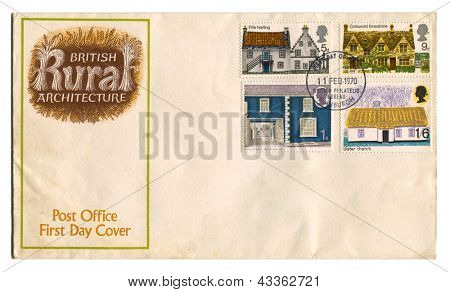 UK - CIRCA 1970 : Un timbre imprimé en image montre UK de l'Architecture rurale Britannique, vers 1970.