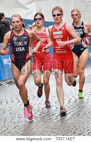 Renee Tomlin, Jolanda Annen