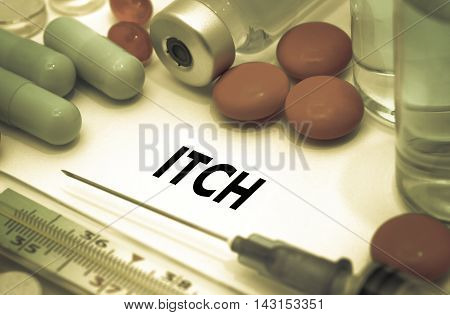 ITCH (itchy scabies). Treatment and prevention of disease. Syringe and vaccine. Medical concept. Selective focus