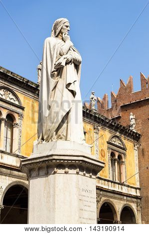 Dante Alighieri statue in Piazza dei Signori - Verona, Italy