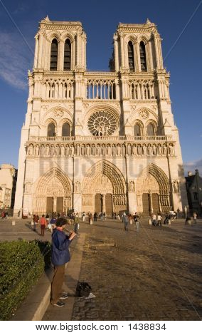 Notre Dame De Paris