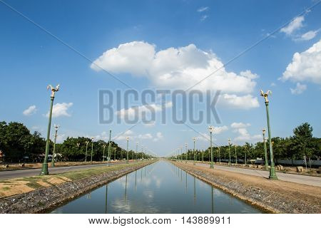 Thanon Utthayan(Aksa Road),Bangkok,Thailand-one of the most beautiful roads in Thailand.