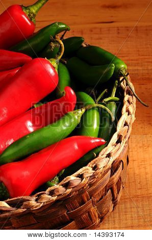 Peperoni e peperoncini A cestello