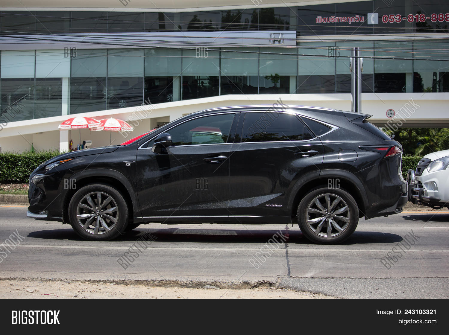 Private Suv Car Lexus Image & Photo (Free Trial) Bigstock