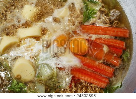 Noodles Hot Soup Chicken Aeg Food Chopsticks