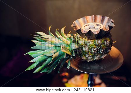Stylish Hookah With The Aroma Pineapple For Relax.pineapple Shisha