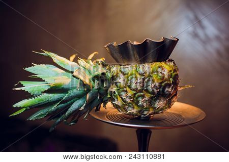 Stylish Hookah With The Aroma Pineapple For Relax.pineapple Shisha