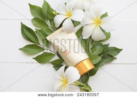Natural Cosmetics For Skin Face Sunscreen Spf50 Of Lifestyle Woman Relax Summer