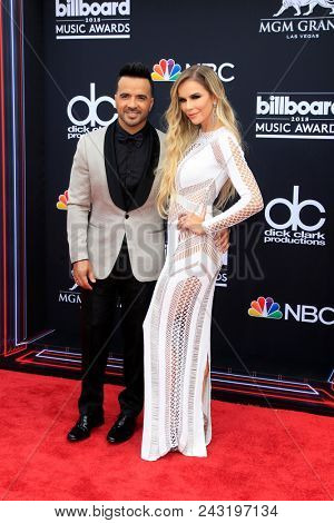 LAS VEGAS - MAY 20:  Luis Fonsi, Agueda Lopez at the 2018 Billboard Music Awards at MGM Grand Garden Arena on May 20, 2018 in Las Vegas, NV