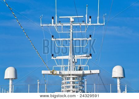 เสาอากาศระบบนำทางของครูซับ