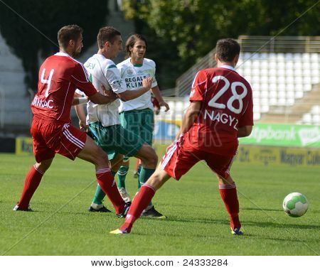KAPOSVAR, Ungheria - 24 settembre: Serghei Alexeev (2 ° da L) in azione in un Hungarianl Championshi