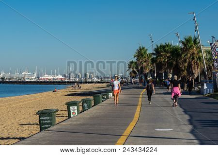 Melbourne, Australia - March 10, 2018: Boardwalk Along The St Kilda Foreshore. St Kilda Is A Fashion