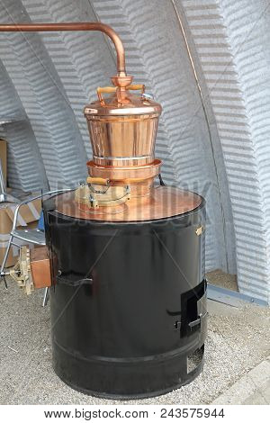 Copper Still Apparatus For Distilling Alcohol Equipment