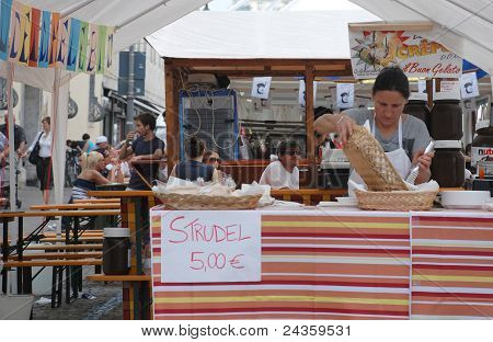 Strudel คอก Friuli Doc