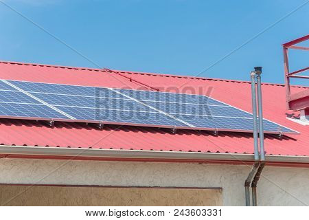 Solar Panels On Steel Roof Floor Of Commercial Building In Texas, Usa