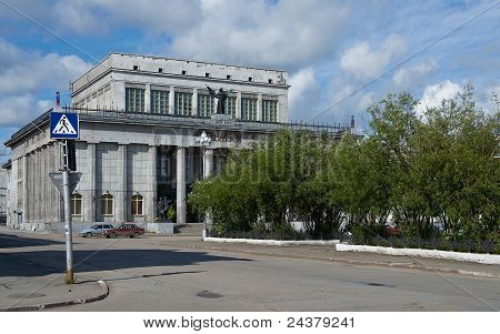 Palacio de la cultura de los mineros de Vorkuta.