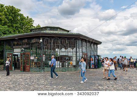Budapest, Hungary - Juli 13, 2019: Entrance Budapest Castle Hill Funicular - Budavari Siklo -, A Fun