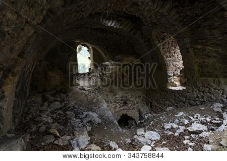 Vazelon, Turkey - May 6, 2019: Destoyed And Abandoned Monastery Of Vazelon In The Mountains Of Turke