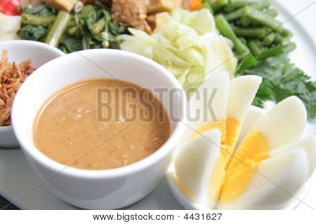 Østlige retter opkaldt Gado-gado fra Java Indonesien