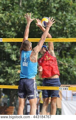 Izmir, Turkey - July 09, 2021: Spain (saucedo And Viera) Vs Greece (restemis And Chandrinos, A.) Poo