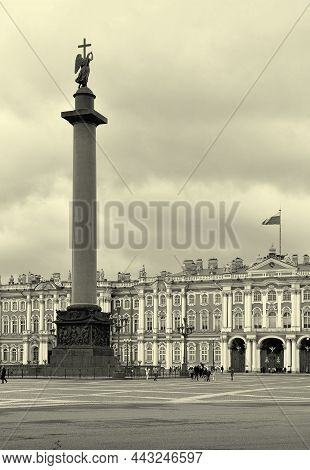 Saint Petersburg/russia-09.01.2020: Palace Square In Sepia Colors. High Column Of Alexandria With An