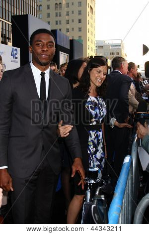LOS ANGELES - huhti 9: Chadwick Boseman saapuu 