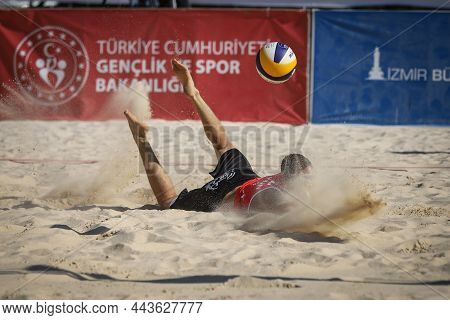 Izmir, Turkey - July 11, 2021: Hungary (mikulass Koch And Szabo) Vs Italy (hanni, T. And Fusco) 3rd 