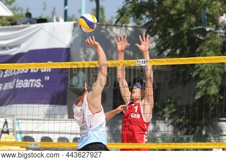 Izmir, Turkey - July 09, 2021: Germany (just And Wust) Vs Slovakia (brilla J. And Brilla L.) Pool Ma