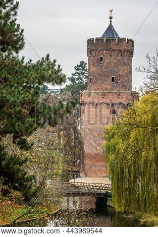 Kruittoren (powder Tower), Located In Kronenburgerpark In The City Of Nijmegen