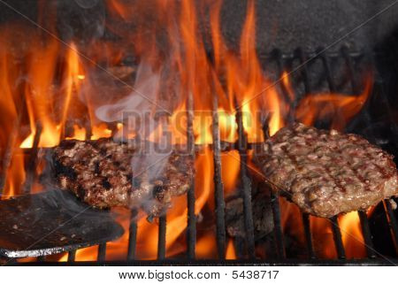 Burgere på en grill