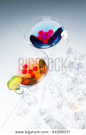 Molecular mixology - Cocktail with juice sphere