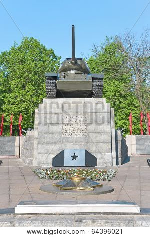 Russia.t34 Tank - A Monument To The Heroes Of The Great Patriotic War