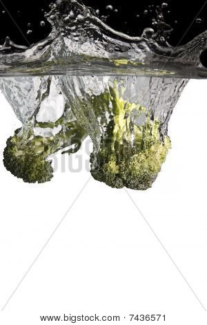 brocoli dans l'eau