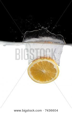 Orange vedessä