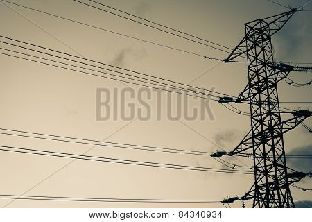 Column with wire