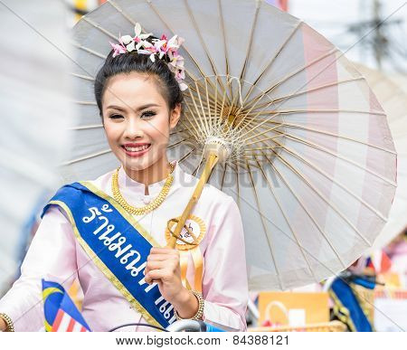 Chiang Mai, Thailand-january 17 : 32Th Anniversary Bosang Umbrella Festival,women In Traditional Cos