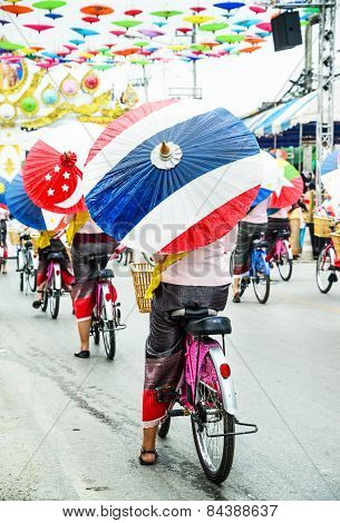 Chiang Mai, Thailand-january 17 : 32Th Anniversary Bosang Umbrella Festival,women In Traditional Cos