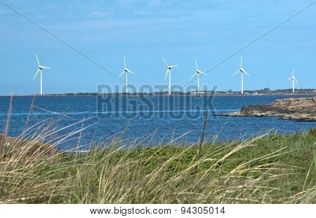 Coastal wind power turbines