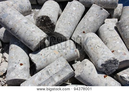 Drilling cores
