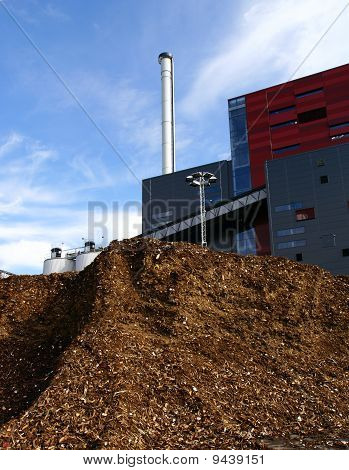 Impianto alimentazione bio con immagazzinaggio di combustibile di legno
