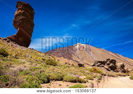 Roque Cinchado Iwith Teide Mountain Volcano In The Background