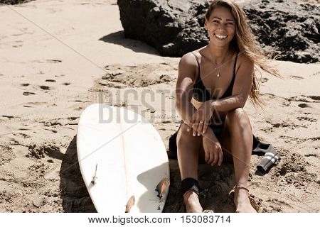 surfergirl is wating for the perfect wave