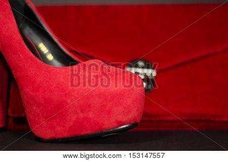 Red stilleto women and red woman pocket