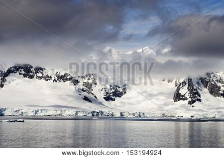 Antarctica - Antarctic Peninsula - Palmer Archipelago - Neumayer Channel - Global warming - Fairytale landscape