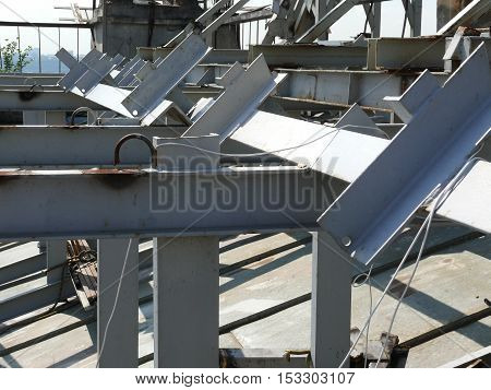 metal construction on the roof of the building.
