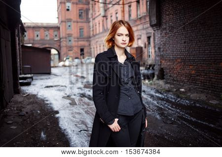 Summer sunny lifestyle fashion portrait of young stylish woman